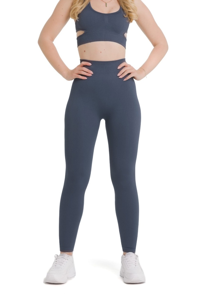 Lanuma Luxe bezešvé legíny v barvě cielo s vysokým pasem a push-up efektem. Měkký seamless materiál se dokonale přizpůsobí tělu a poskytuje maximální pohodlí.